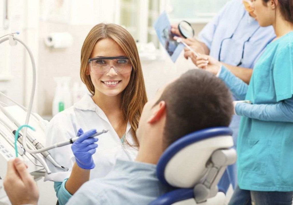 دانشگاه های دندانپزشکی در کانادا