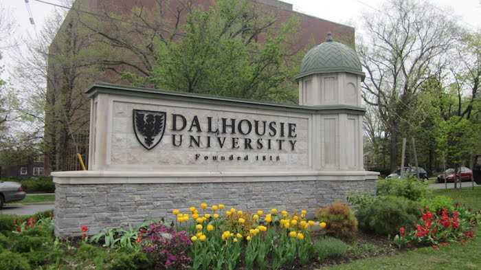 دانشگاه دالهاوزی (Dalhousie University)